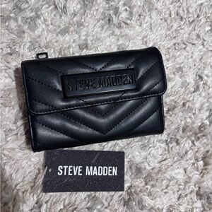 Steve Madden Big black Chevron Quilted Wallet snap closure and zipper pocket